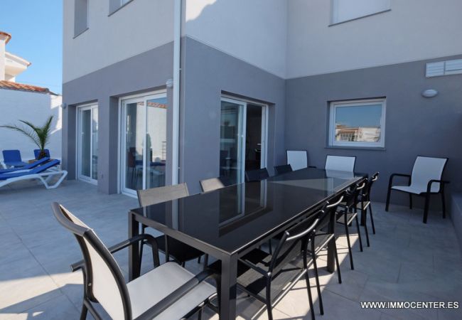 Villa in Empuriabrava - LV02 FRESER