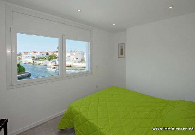 Villa in Empuriabrava - LV04 FRESER