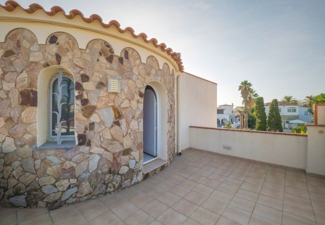 Villa in Empuriabrava - LV19 FALCONERA 19