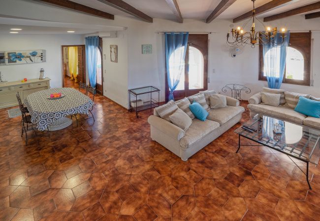 Villa in Empuriabrava - LV28 CAP RAS