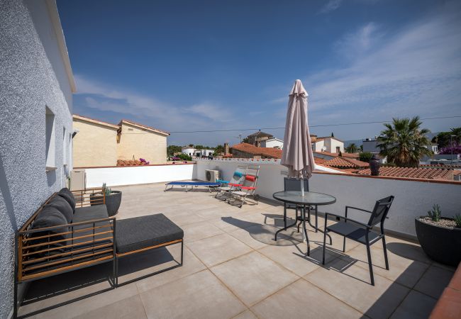 Villa in Empuriabrava - LV37 EBRE 29