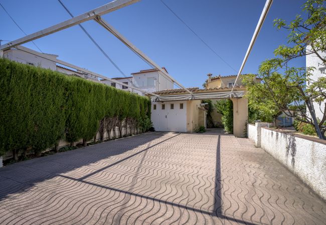 Villa in Empuriabrava - LV10 ALBERES