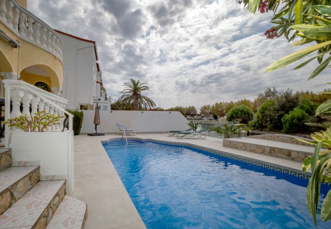 Villa in Empuriabrava - LV10 ALBERES