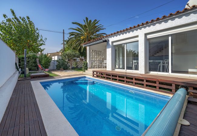 Ferienhaus in Empuriabrava - LV31 ALBERES 62B