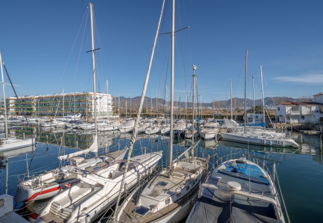 Ferienwohnung in Empuriabrava - ILA37 port ROYAL