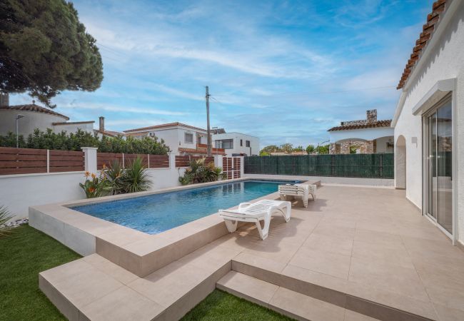 Ferienhaus in Empuriabrava - ILV01 MONTGRI