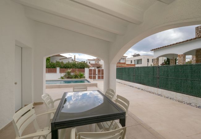 Ferienhaus in Empuriabrava - ILV01 MONTGRI