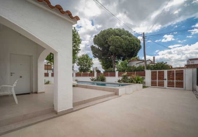 Ferienhaus in Empuriabrava - ILV01 MONTGRI