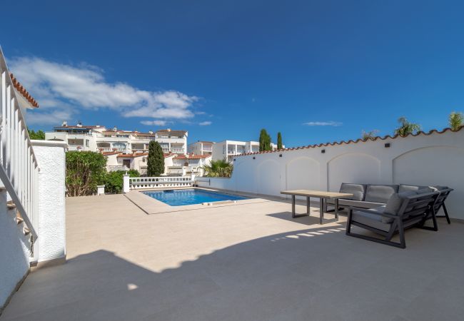 Ferienhaus in Empuriabrava - LV14 FRANCOLI