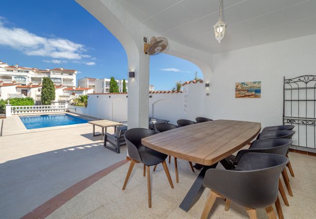 Ferienhaus in Empuriabrava - LV14 FRANCOLI