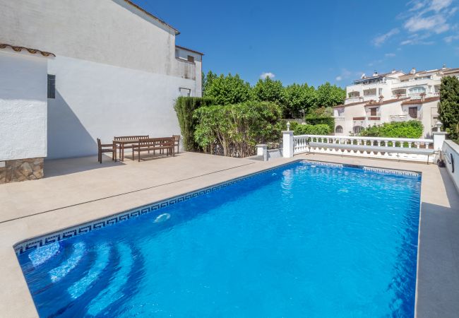 Ferienhaus in Empuriabrava - LV14 FRANCOLI
