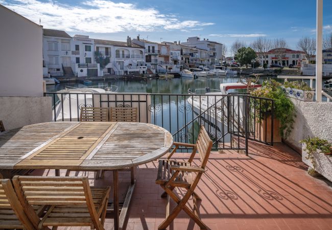 Doppelhaushälfte in Empuriabrava - LV07 PORT BANYULS