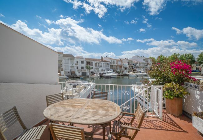 Doppelhaushälfte in Empuriabrava - LV07 PORT BANYULS