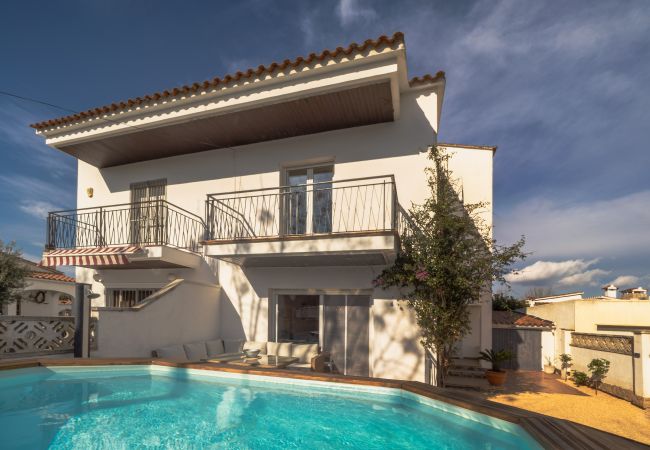 Ferienhaus in Empuriabrava - ILV03 MONTSENY